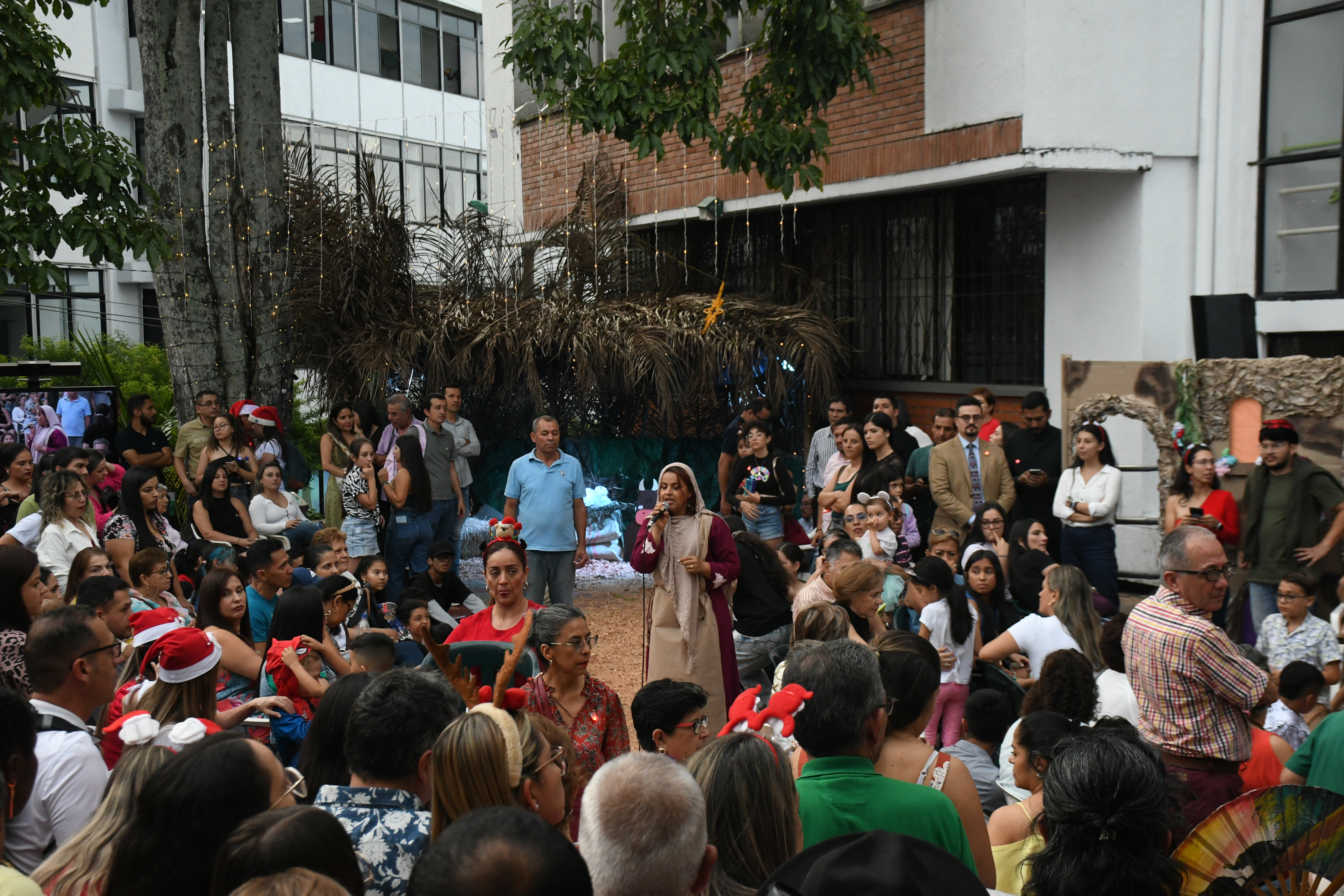Navidad con la familia uniquindiana: inició la magia en nuestra alma mater